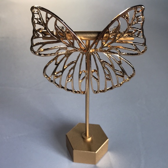 New! Gold Butterfly Earrings - Picture 5 of 13